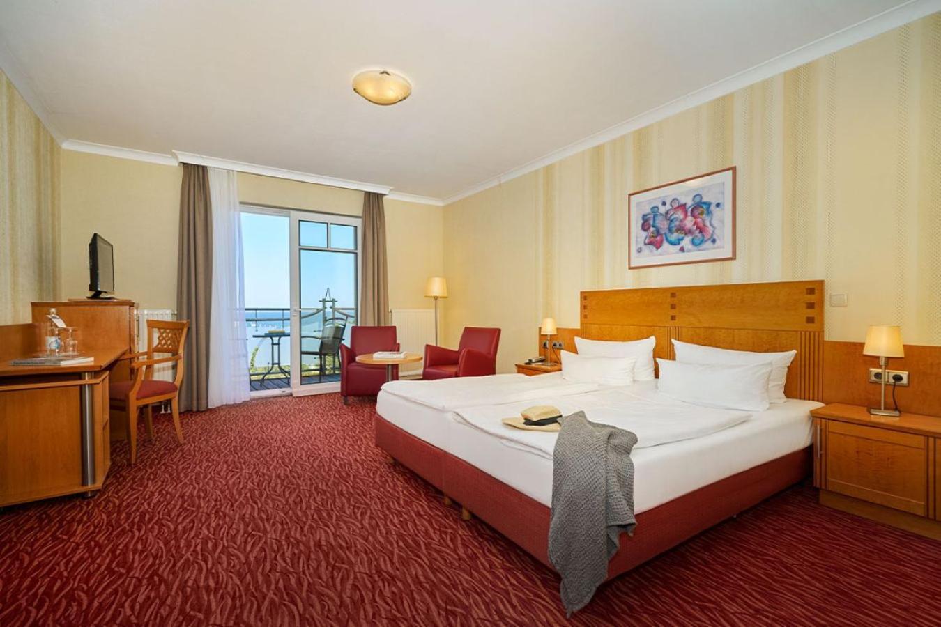 Strandhotel Prinz Von Preussen Zinnowitz Buitenkant foto
